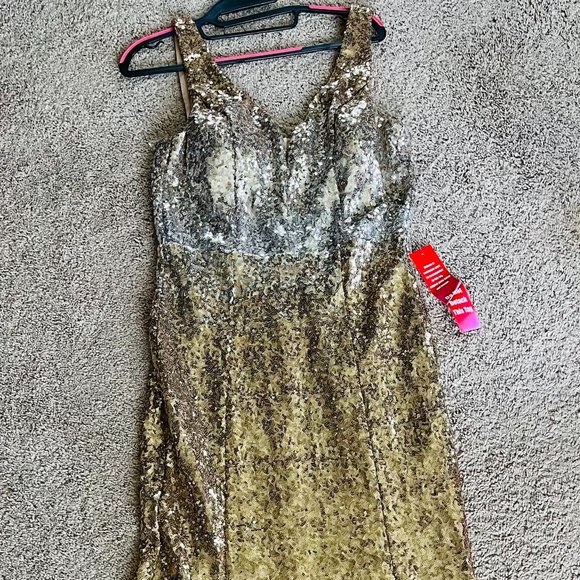 Beautiful Sequin Dress - Picture 1 of 4